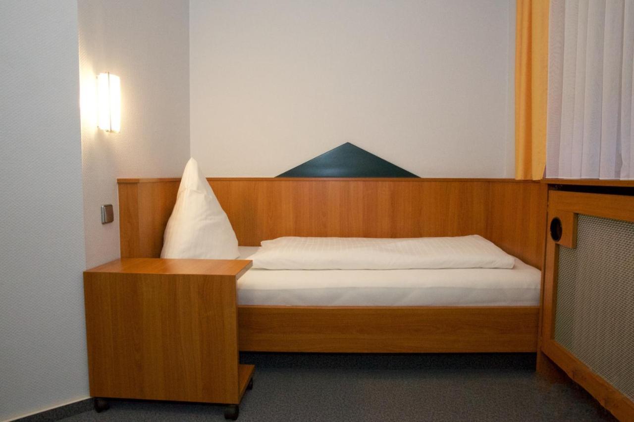 Svg Hotel Diversi Ludwigshafen am Rhein Buitenkant foto